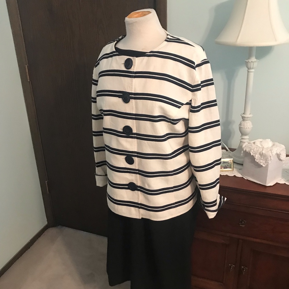 Beautiful Jacket/Blazer